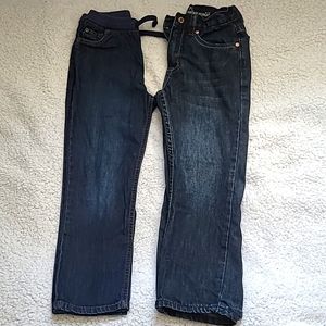 Boy's bundle of Jeans, size 6-7